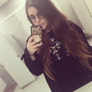 Meet your Posher, Victoria